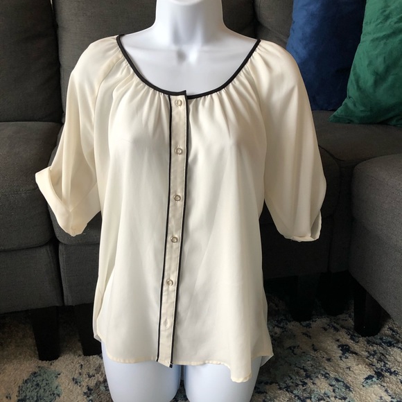 Express Blouse - Picture 2 of 5